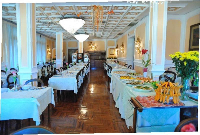 Hotel Savona Монтекатини-Терме Экстерьер фото